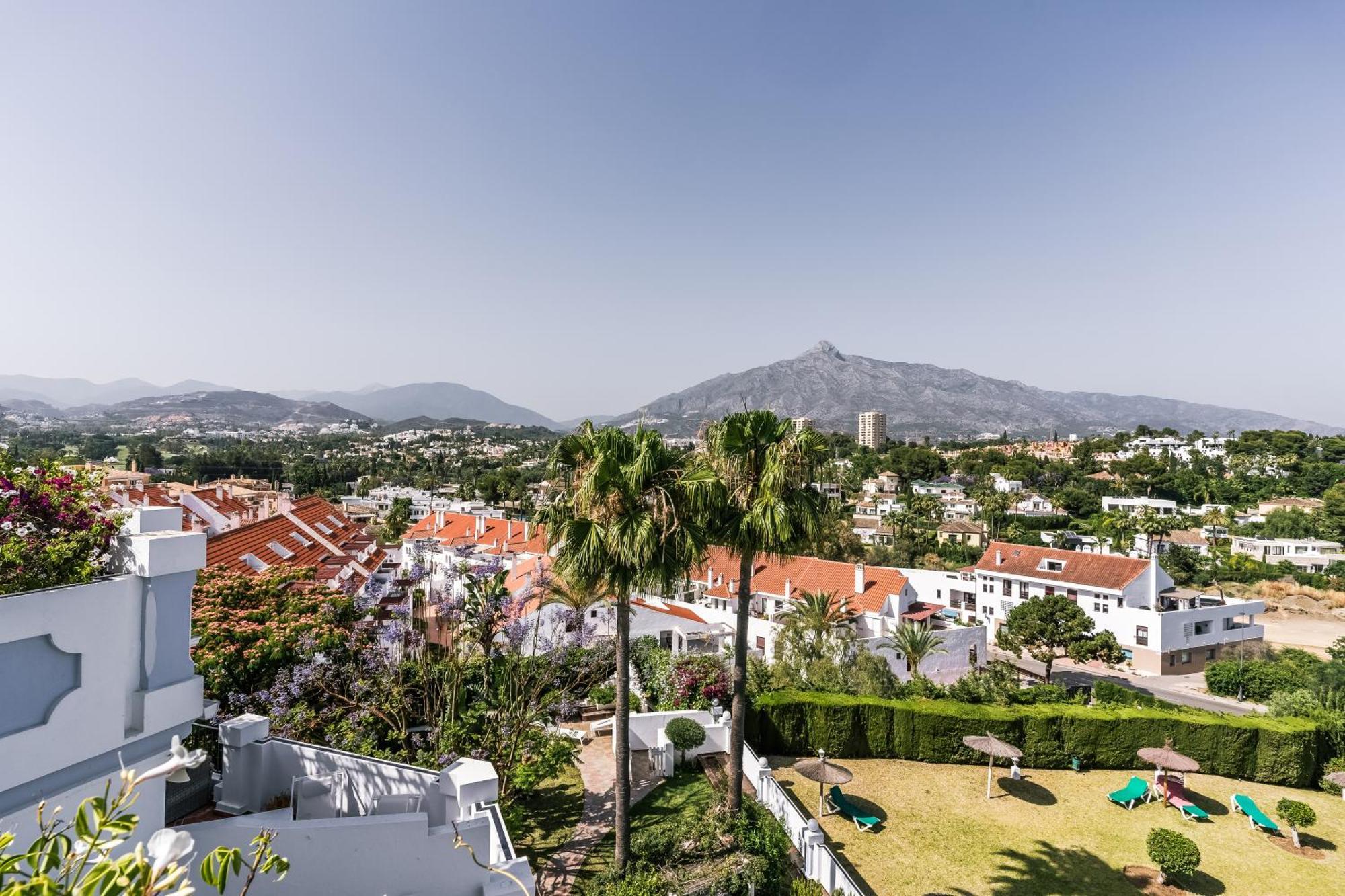 Molo Luxury Suites Puerto Banus Marbella Exterior foto