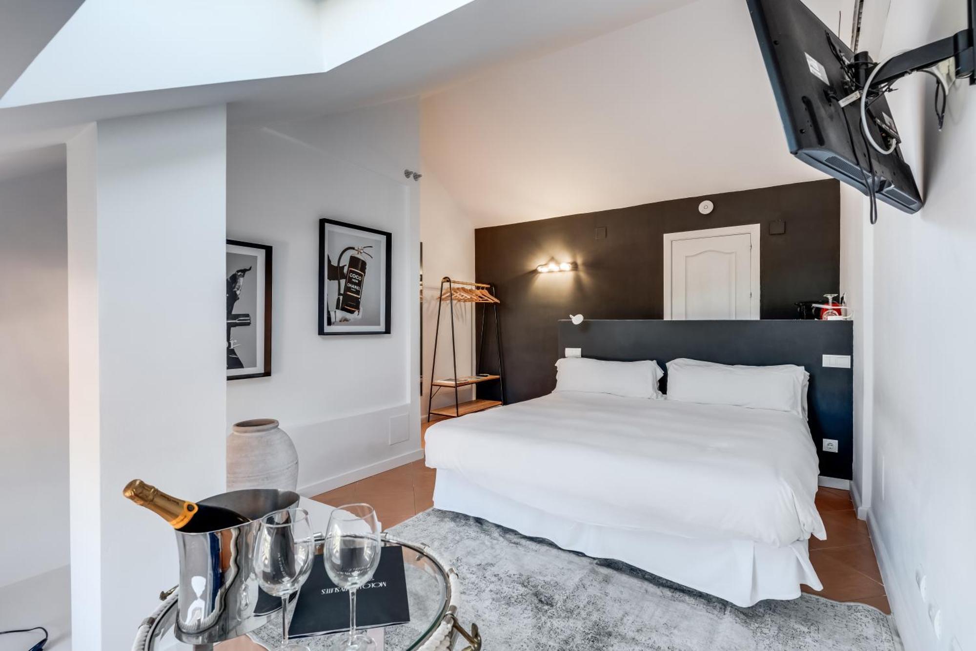 Molo Luxury Suites Puerto Banus Marbella Exterior foto